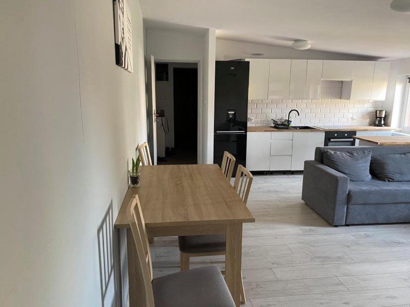 Apartament W Malowniczej Sosnowce ซอสนุฟกา ภายนอก รูปภาพ